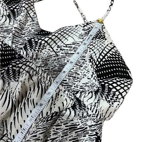 Forever 21 Open Back Asymmetrical Maxi Dress black white size small - Picture 11 of 13